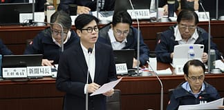 議員關切農特產展售 陳其邁:旗山糖廠成立展售中心 兼具活化糖廠效益